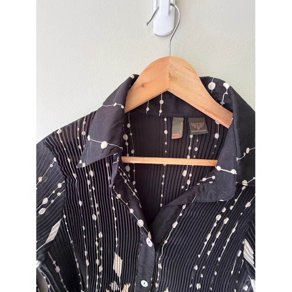 Pleated Serenade Blouse Womens 1X Black Floral Button Up Bell Sleeve Top - Picture 2 of 8